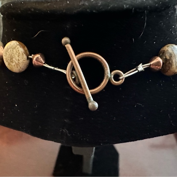 Unique, one of a kind hand crafter choker necklace with gemstones. - Picture 4 of 4